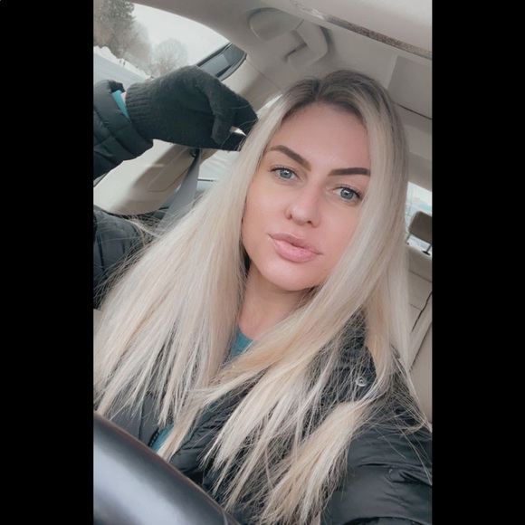 Meet your Posher, Christine - Picture 1 of 1